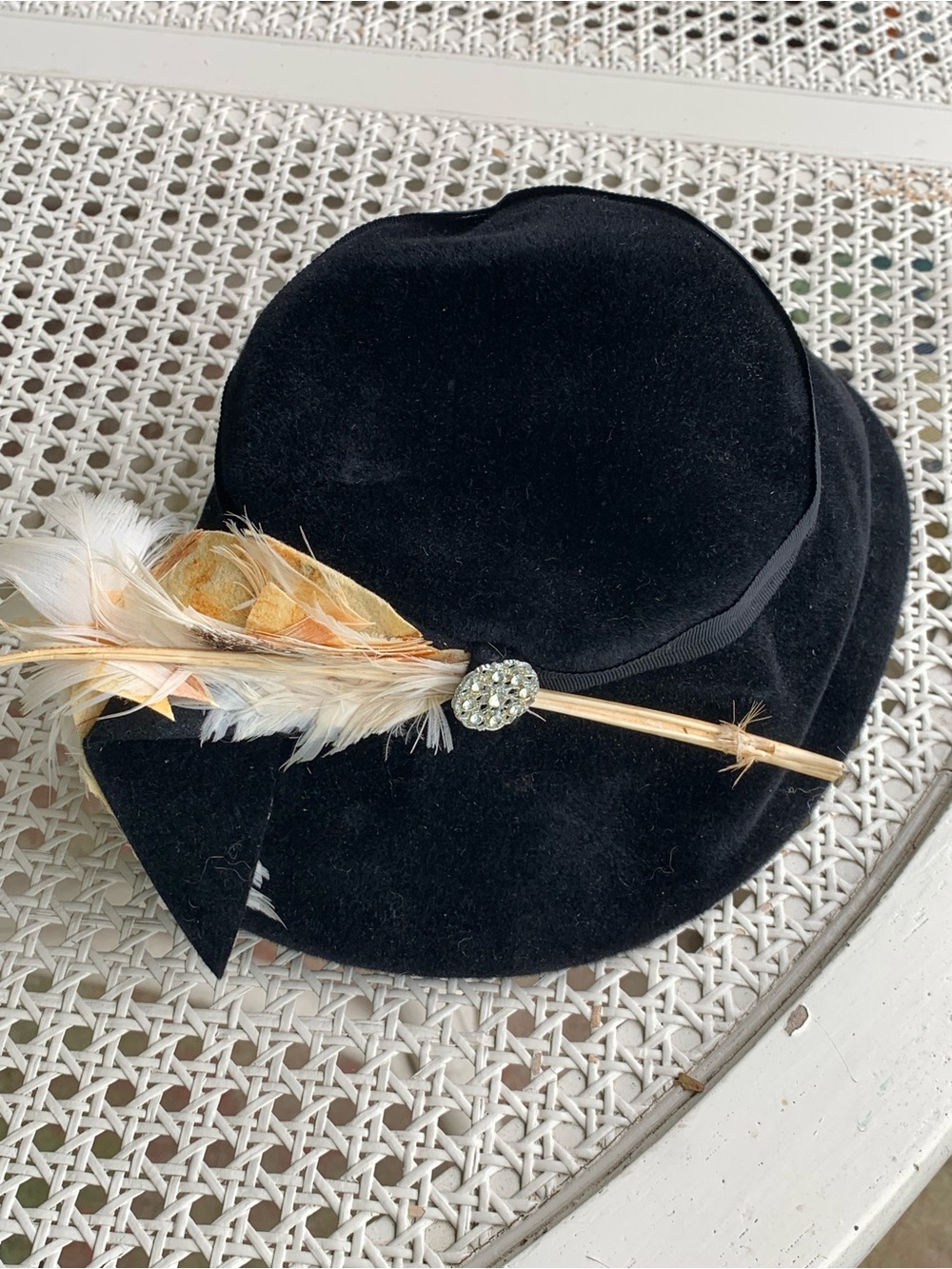 Vintage 50s 60s Women’s Hat Velour Feather Rhinestone Accents